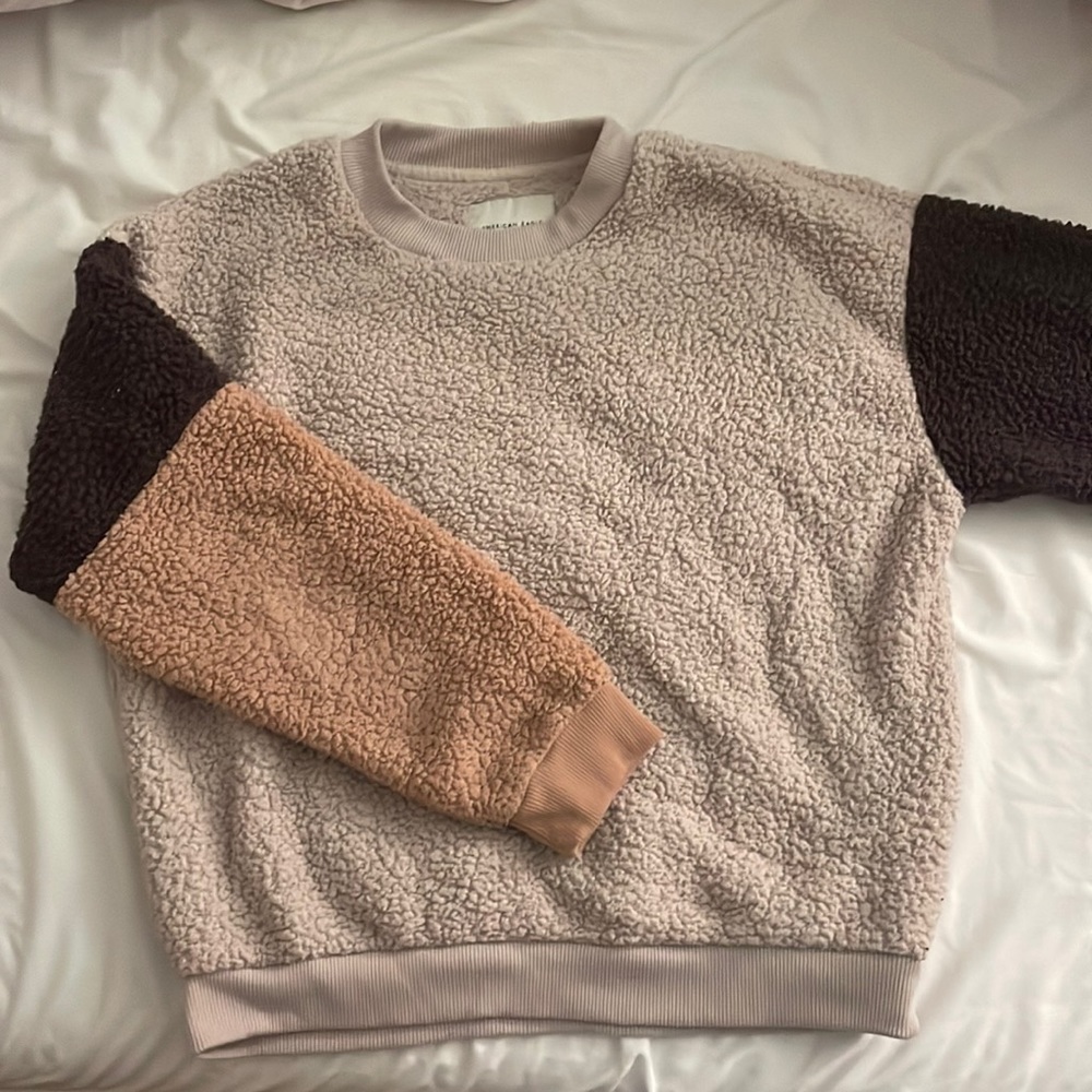 American Eagle Sherpa crewneck